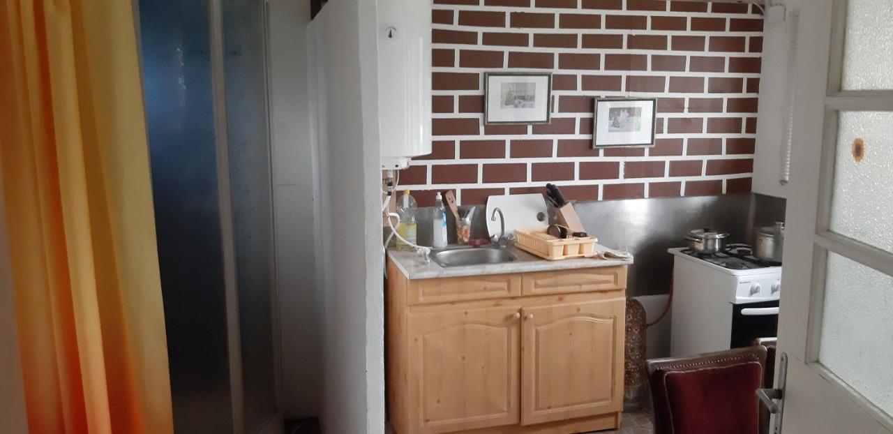 Kamilla Vendeghaz Apartment Ecs Ngoại thất bức ảnh