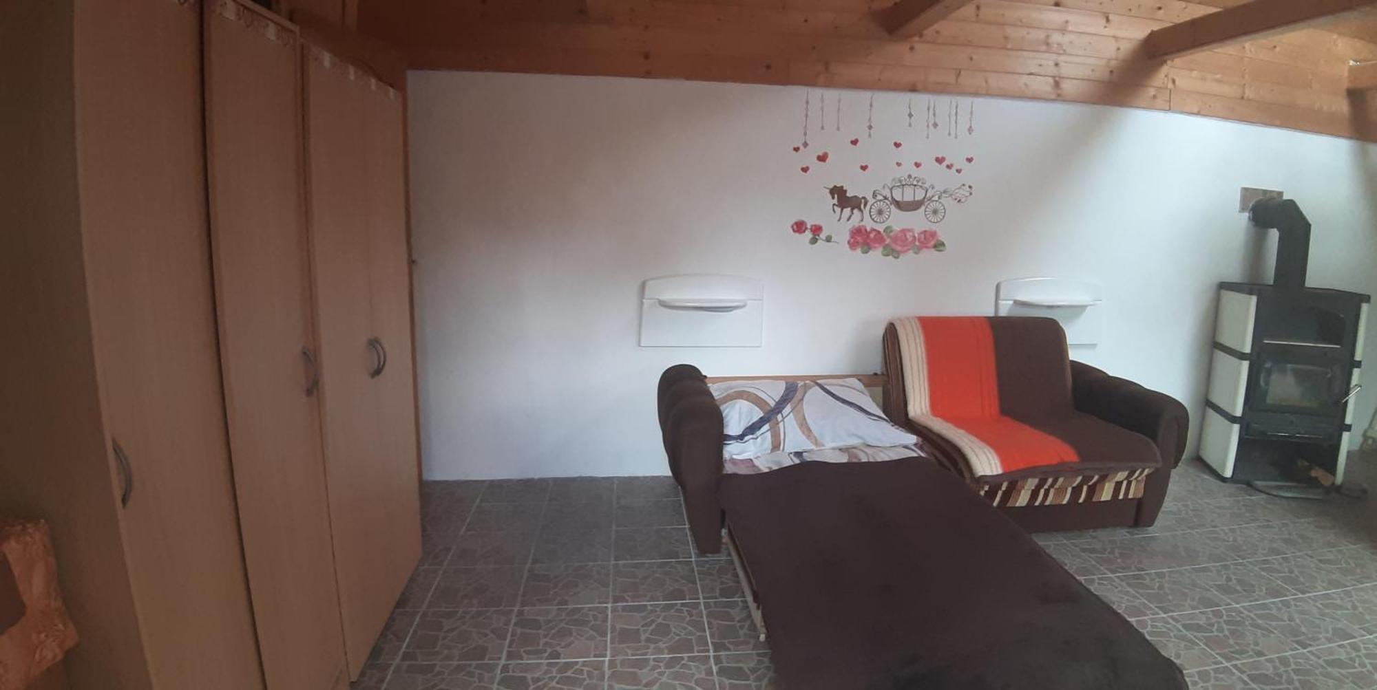 Kamilla Vendeghaz Apartment Ecs Ngoại thất bức ảnh